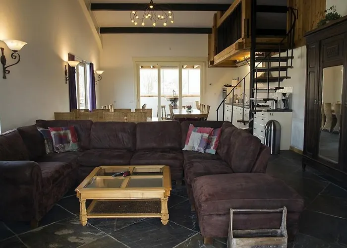 Herkenhoek 5 Bedroom Heeswijk-Dinther