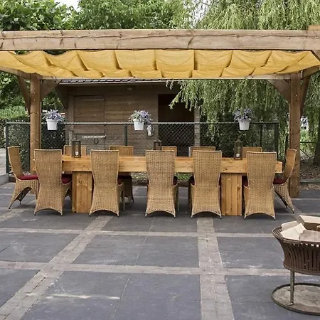 Herkenhoek 5 Bedroom شقة