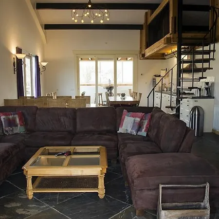 Herkenhoek 5 Bedroom Heeswijk-Dinther